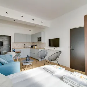 176 Jean - Superb In , Paris France